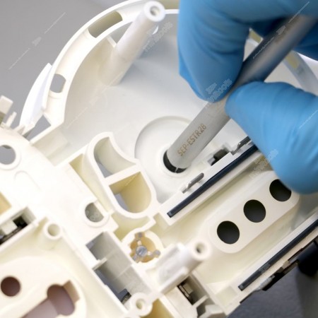How to use SEP-ESTR28 to take off the plastic clip securing the gauge overlay on Porsche 987 and 997 instrument clusters